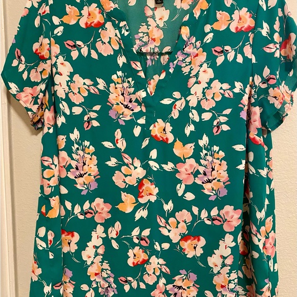 Torrid Green Floral Georgette Women's Top - Picture 4 of 7